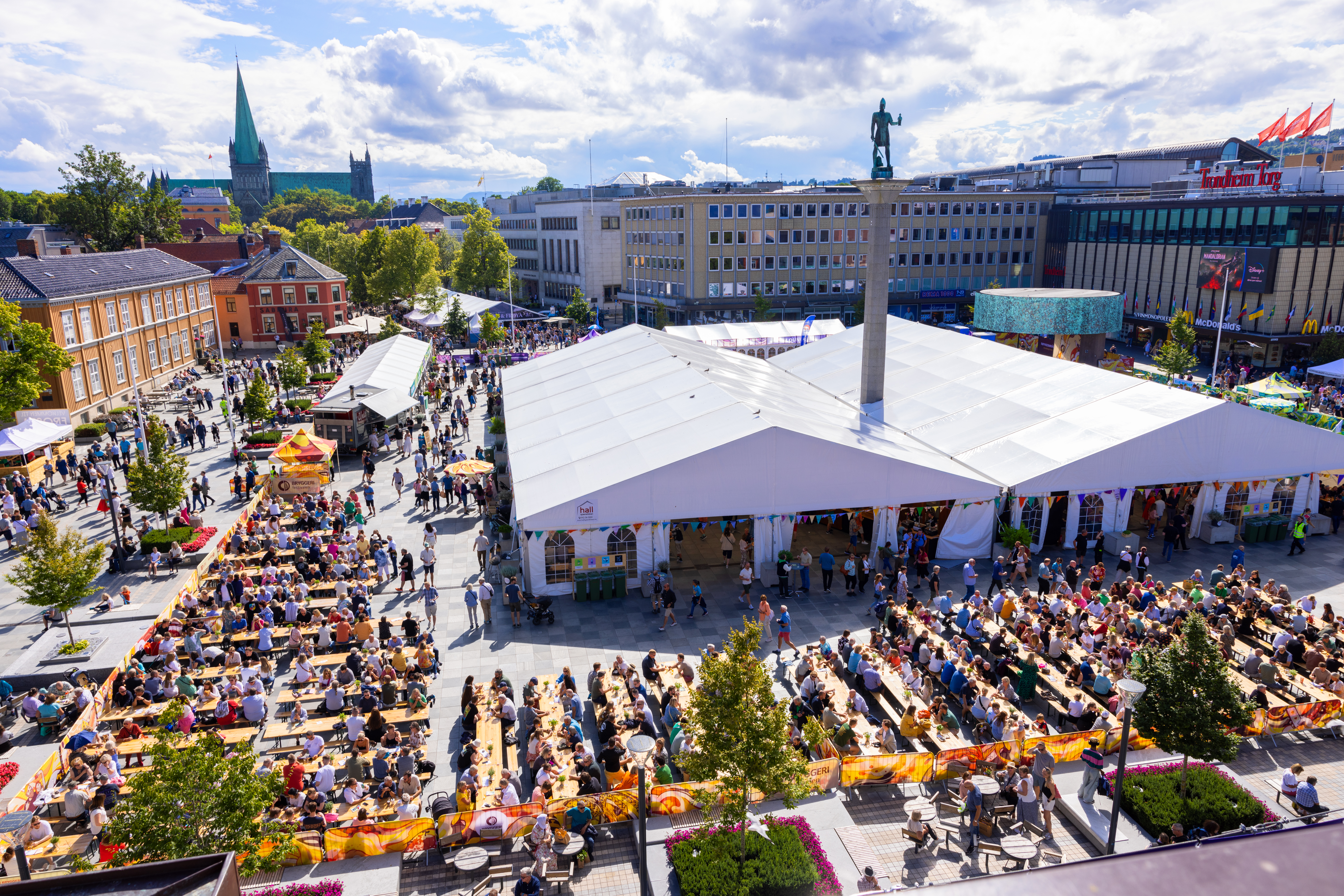 Matfest 2023 Bryggerifestivalen Oversiktsbilde Celine Bergundhaugen IMG 0288