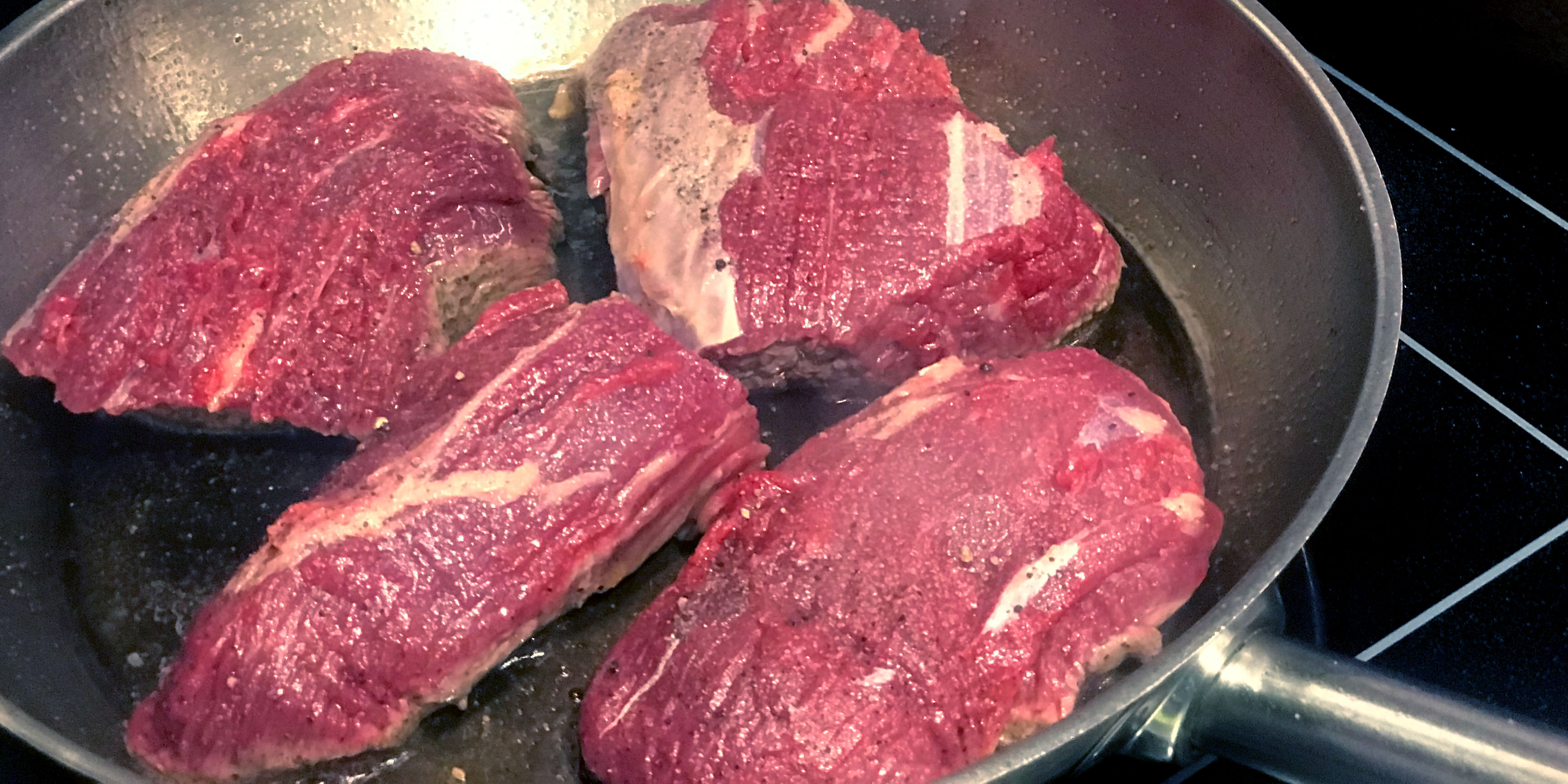 Kj%c3%b8tt-i-panna.jpg (1)