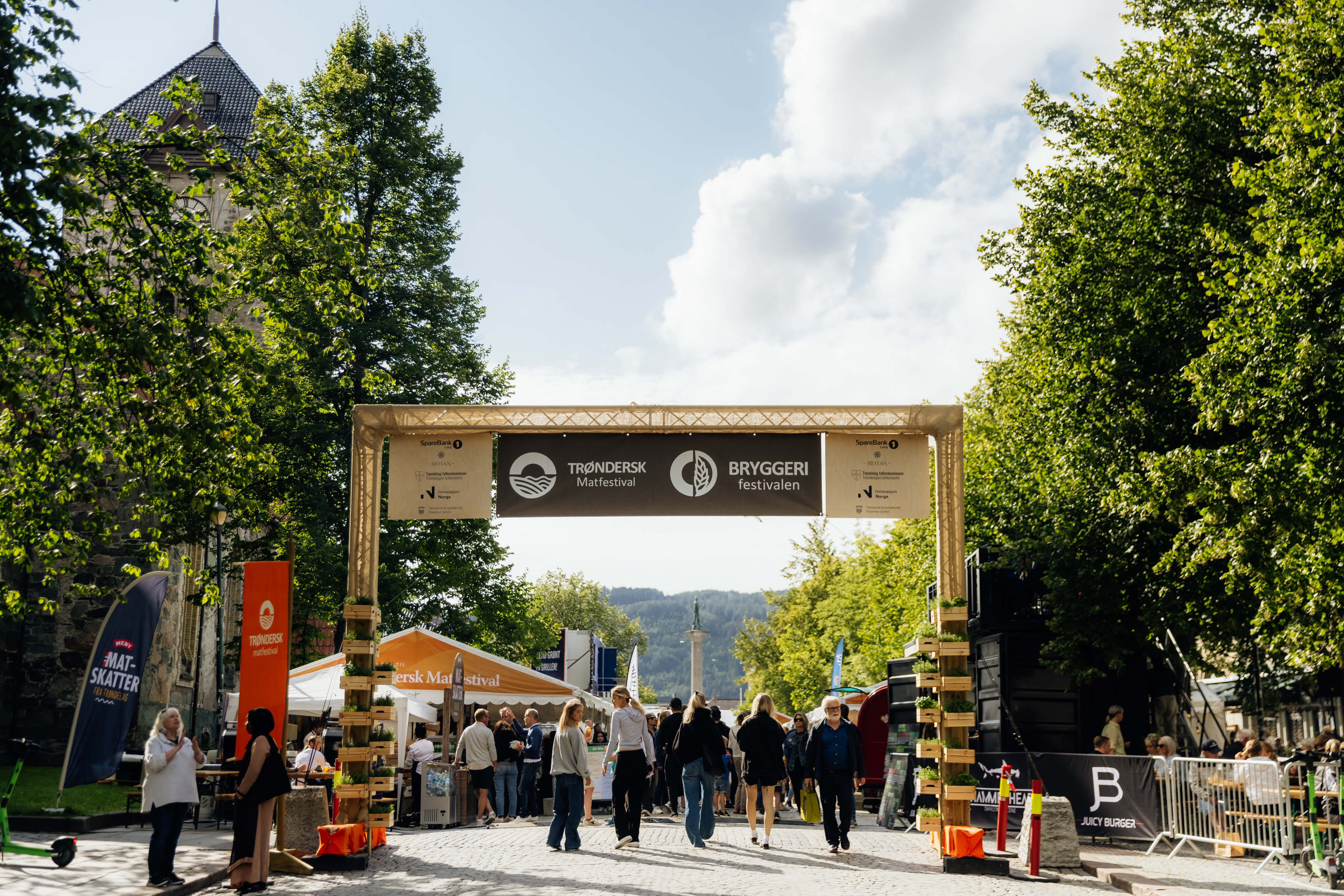 53897949424 3114Ebbaf7 O